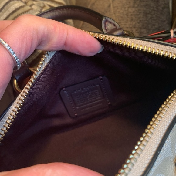 Authentic COACH sign.coated canvas/smooth leather ❤️⭐️zip top satchel/ Crosby - Picture 9 of 16